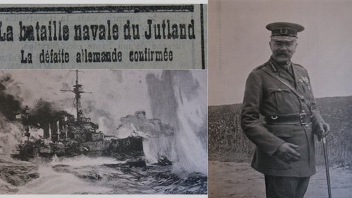 Une de journal : « La bataille navale du Jutland. La défaite allemande confirmée. » et photo d'un bateau ainsi que de Lord Kitchener.