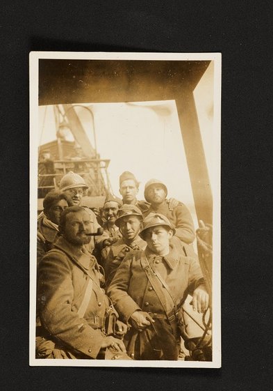 Groupe de soldats angevins lors de l’évacuation par la mer de la poche de Dunkerque 
