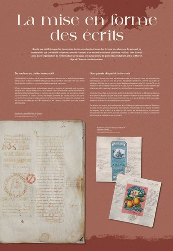 Un panneau de l'exposition "De la plume au texto"