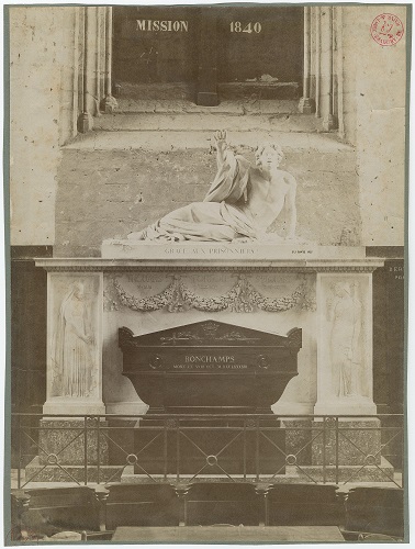 Photographie du monument de Bonchamps dans l’église de Saint-Florent-le-Vieil, [Fin du XIXe siècle]
